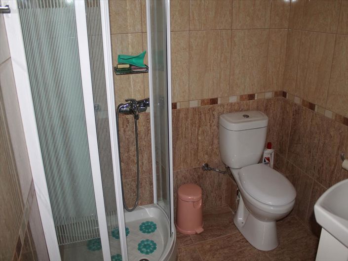 Image No.9-2 Bed Property for sale