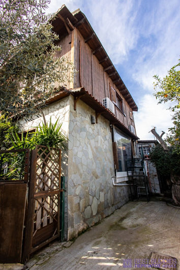 Image No.30-4 Bed Property for sale