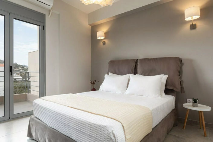 Image No.16-5 Bed Property for sale