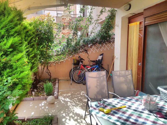 Image No.5-2 Bed Flat for sale