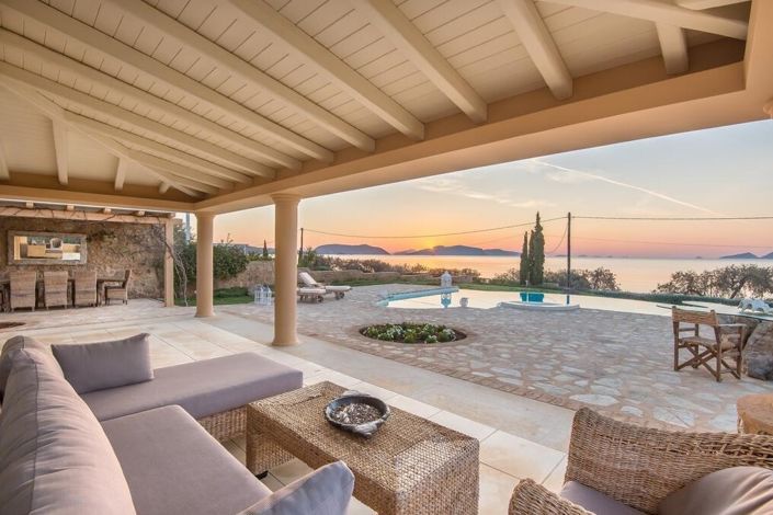 Image No.2-5 Bed Villa for sale