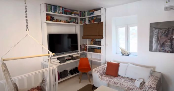 Image No.11-2 Bed Maisonette for sale