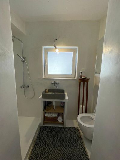 Image No.6-2 Bed Maisonette for sale