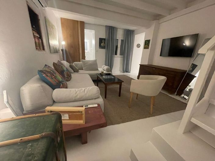 Image No.8-2 Bed Maisonette for sale
