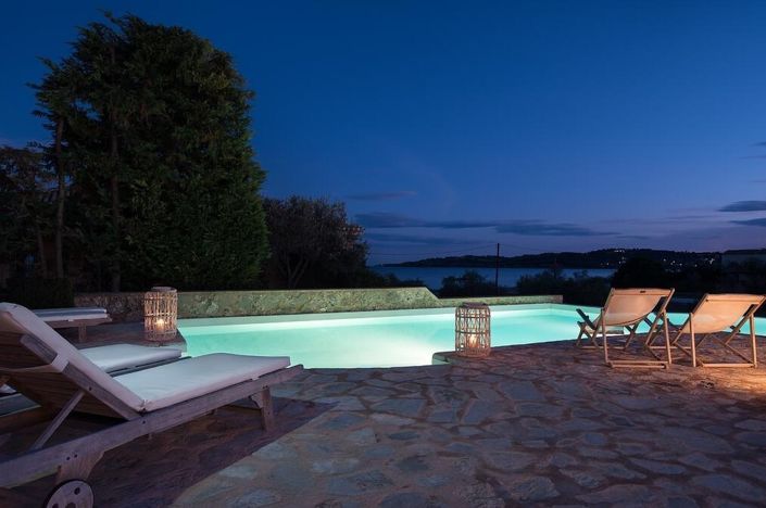 Image No.2-Villa de 5 chambres à vendre à Portocheli
