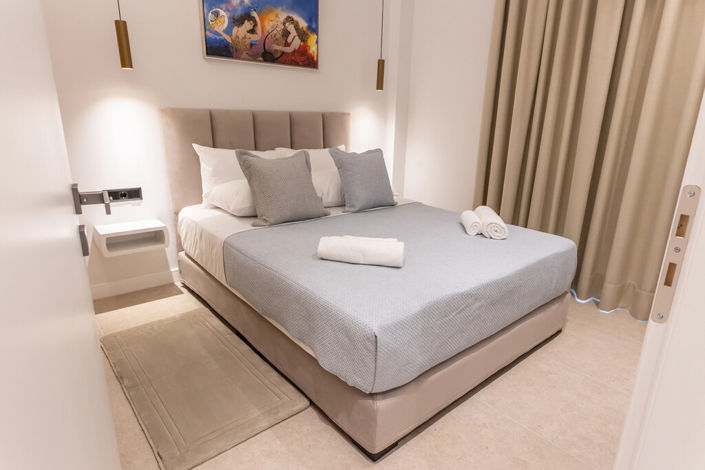 Image No.12-3 Bed Flat for sale