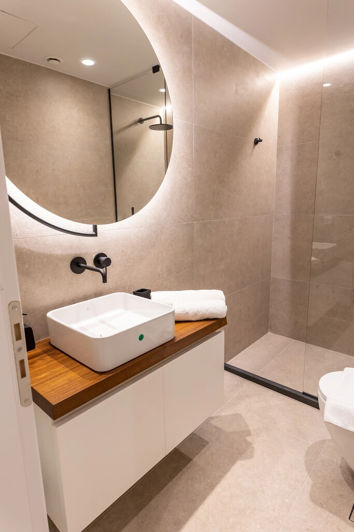 Image No.14-3 Bed Flat for sale