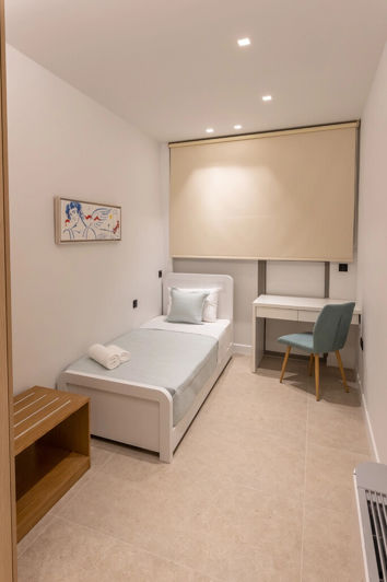 Image No.18-3 Bed Flat for sale