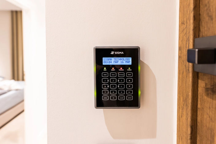 Image No.21-3 Bed Flat for sale