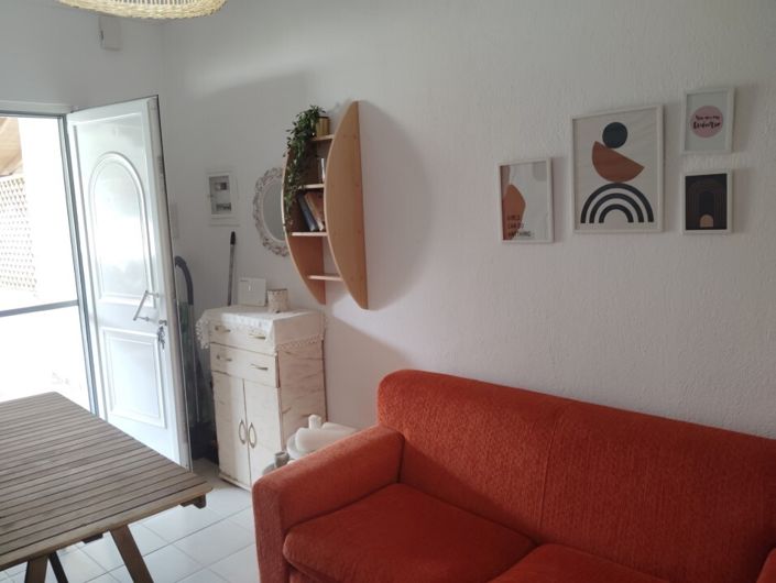 Image No.9-3 Bed Maisonette for sale