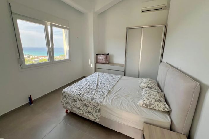 Image No.12-3 Bed Property for sale