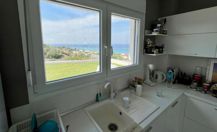 Image No.9-3 Bed Property for sale