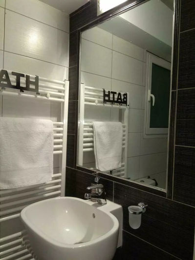 Image No.19-2 Bed Flat for sale