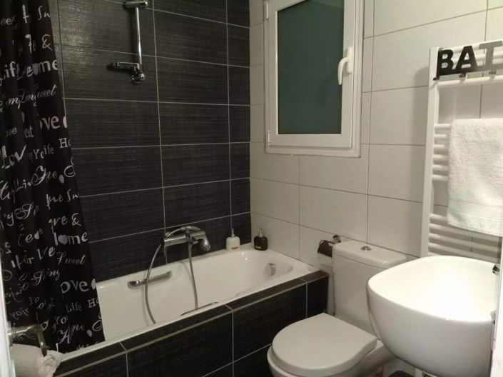 Image No.20-2 Bed Flat for sale