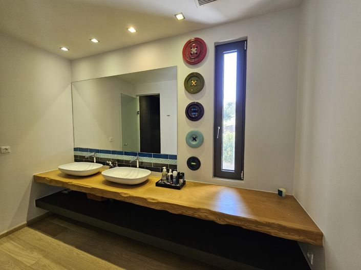 Image No.11-6 Bed Villa for sale