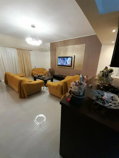 Image No.11-2 Bed Flat for sale