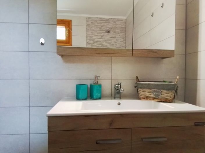 Image No.25-2 Bed Property for sale