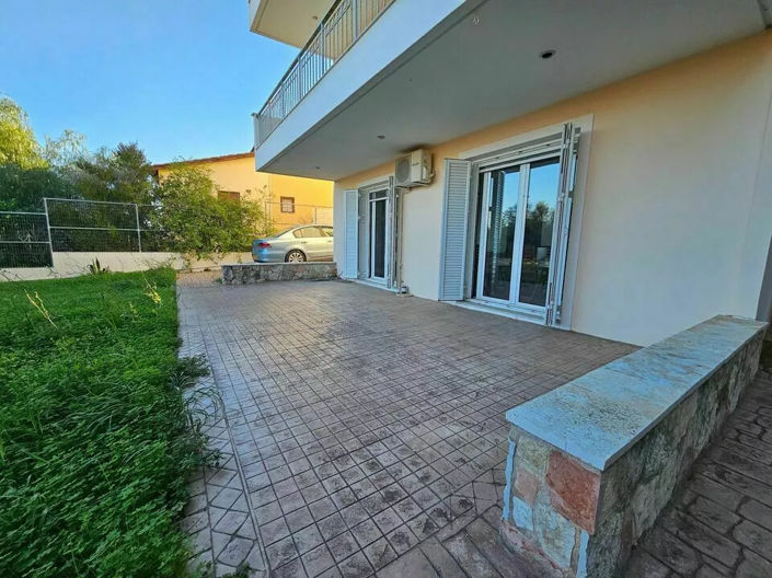 Image No.17-4 Bed Maisonette for sale