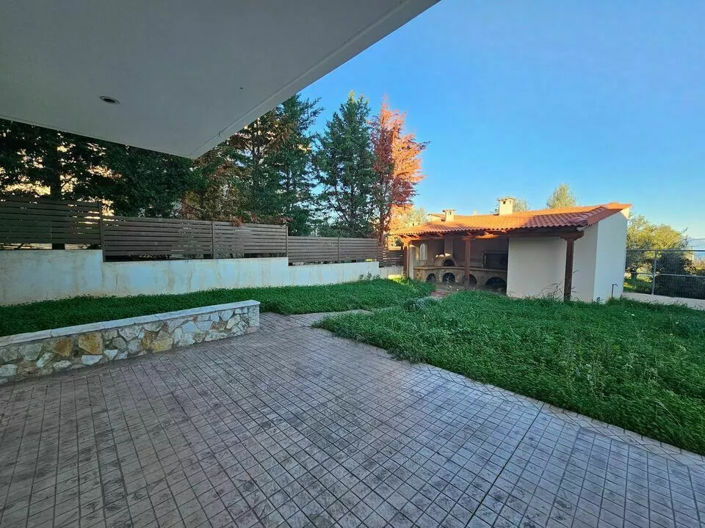 Image No.20-4 Bed Maisonette for sale