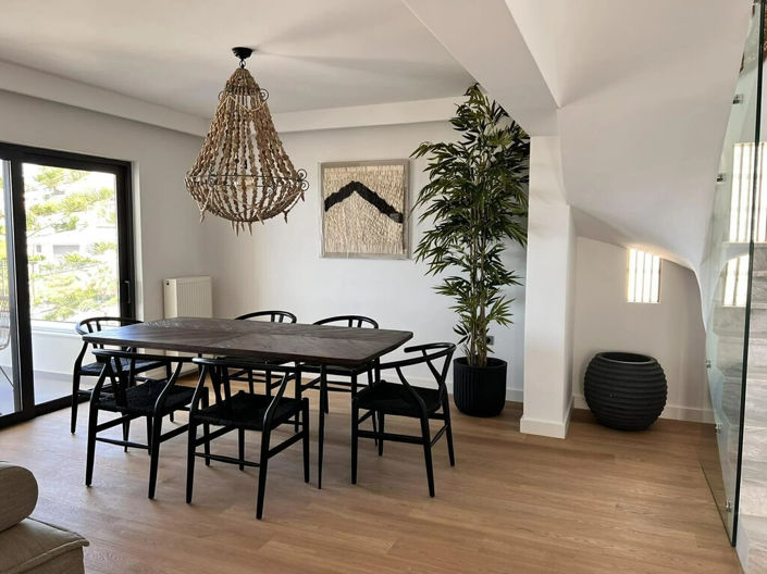 Image No.8-3 Bed Maisonette for sale