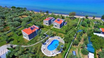 1 - Thassos, Commercial