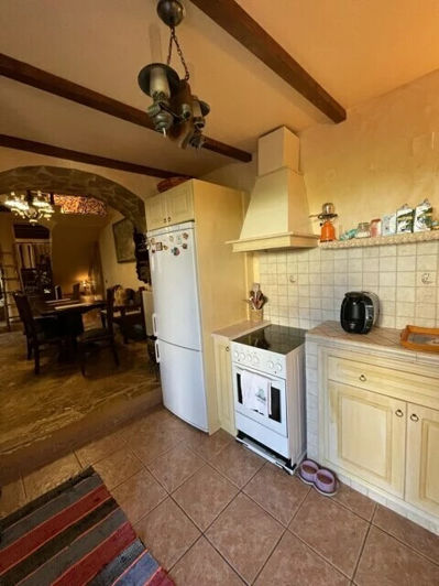 Image No.6-Propriété de 5 chambres à vendre à Sykia