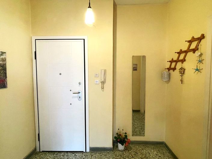 Image No.28-2 Bed Flat for sale