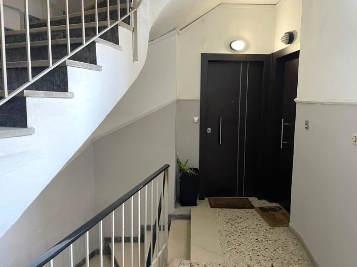 Image No.29-2 Bed Flat for sale