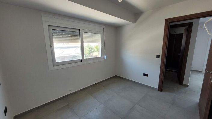 Image No.8-2 Bed Duplex for sale