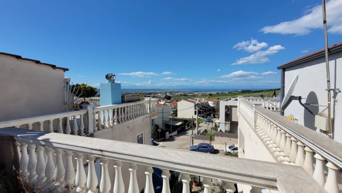 Image No.1-4 Bed Maisonette for sale