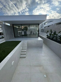 1 - Attique, Villa