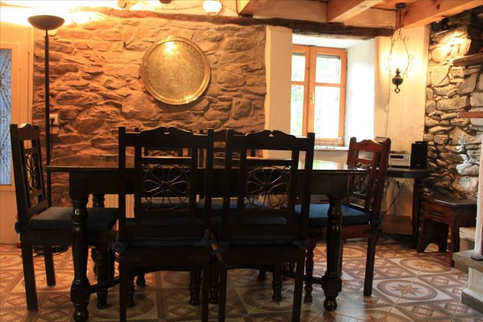 Image No.10-1 Bed Property for sale