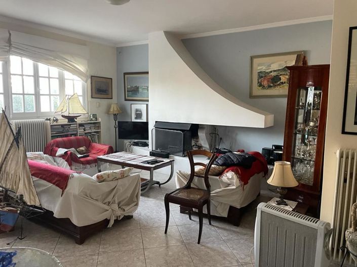 Image No.1-2 Bed Flat for sale