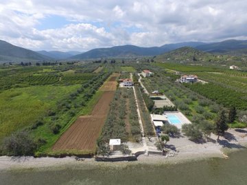 Photo 3 - Villa 240 m² in Peloponnisos
