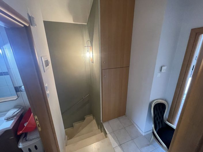 Image No.12-4 Bed Maisonette for sale