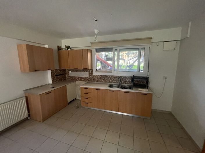 Image No.19-4 Bed Maisonette for sale