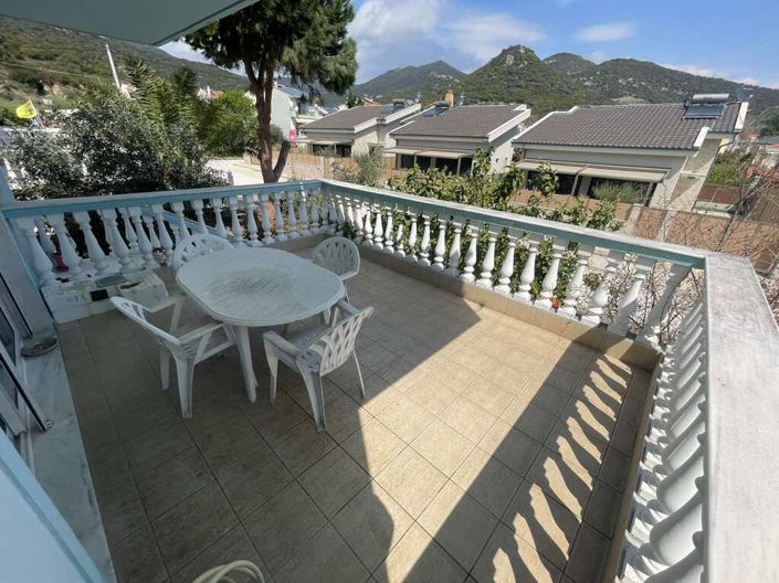 Image No.16-2 Bed Maisonette for sale