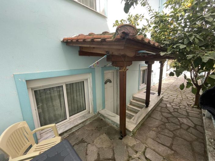 Image No.4-2 Bed Maisonette for sale