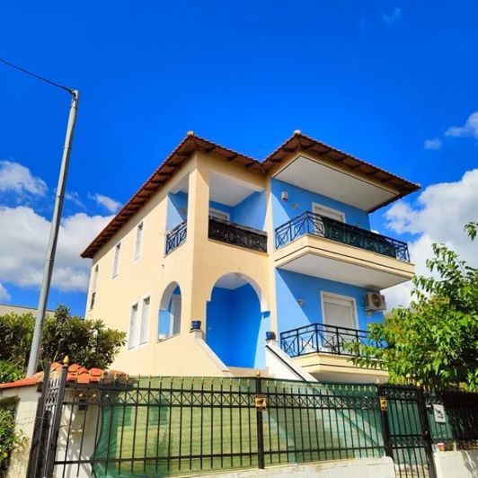 Image No.1-Propriété de 5 chambres à vendre à Grèce