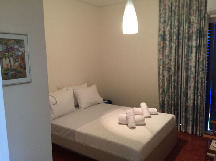 Image No.3-3 Bed Property for sale