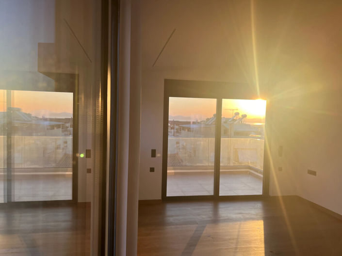 Image No.21-2 Bed Maisonette for sale