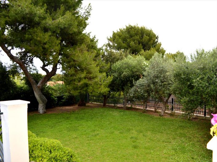 Image No.13-5 Bed Property for sale