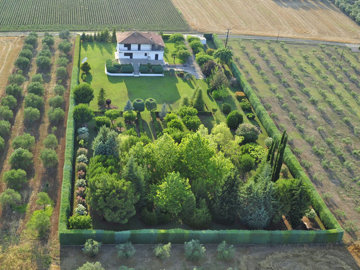 Photo 2 - Villa 440 m² in Macedonia