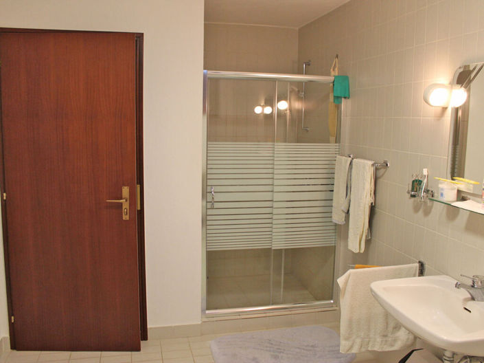 Image No.20-6 Bed Villa for sale