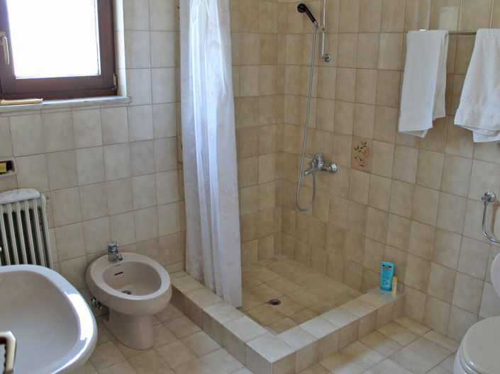 Image No.26-6 Bed Villa for sale