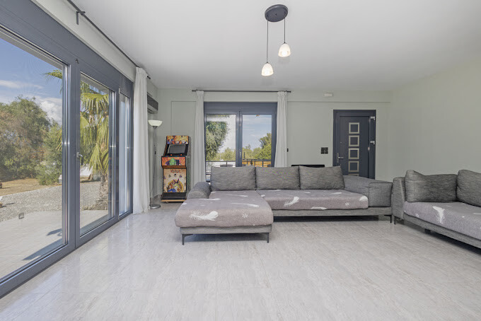 Image No.10-Propriété de 4 chambres à vendre à Gouvia