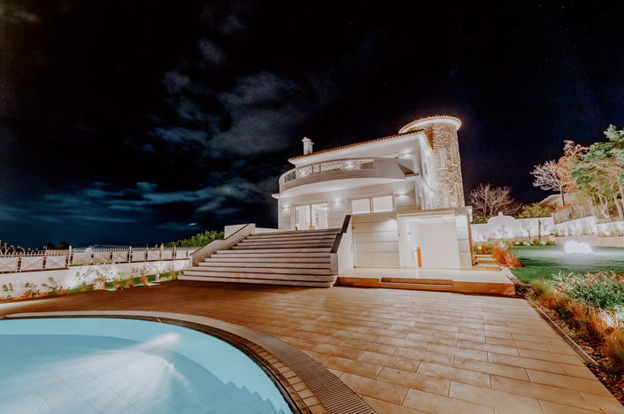 Image No.2-7 Bed Villa for sale