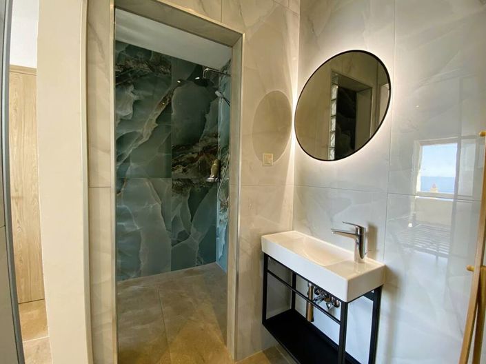 Image No.20-4 Bed Flat for sale