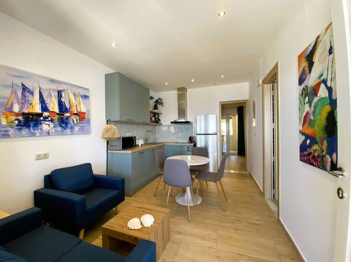 Image No.7-4 Bed Flat for sale
