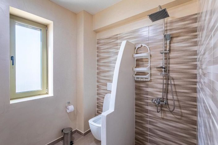 Image No.21-3 Bed Property for sale